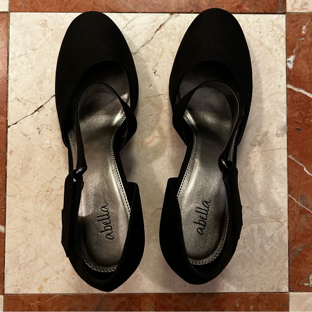 Abella, Nadolla Pump, Black, Faux Suede, NWOT!
